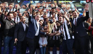 Futbolun Babaları turnuvası Bakan Osman Aşkın Bak’ın katıldığı final maçıyla sona erdi