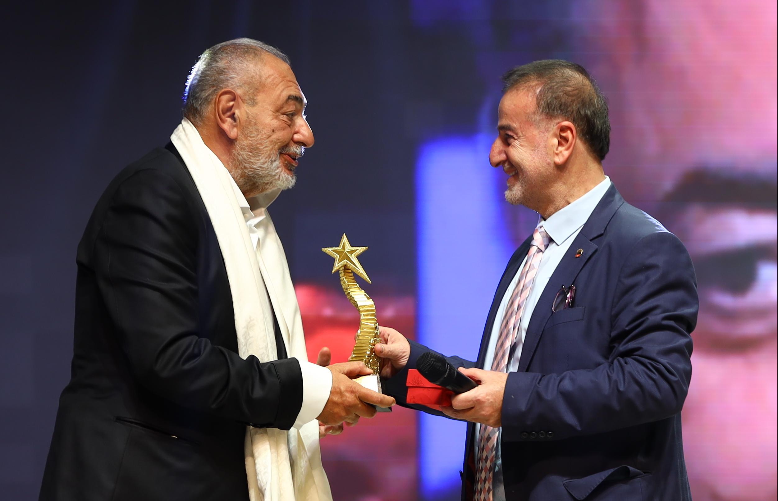 REHA MUHTAR’A YAŞAM BOYU ONUR ÖDÜLÜ: EFSANE GERİ DÖNÜYOR